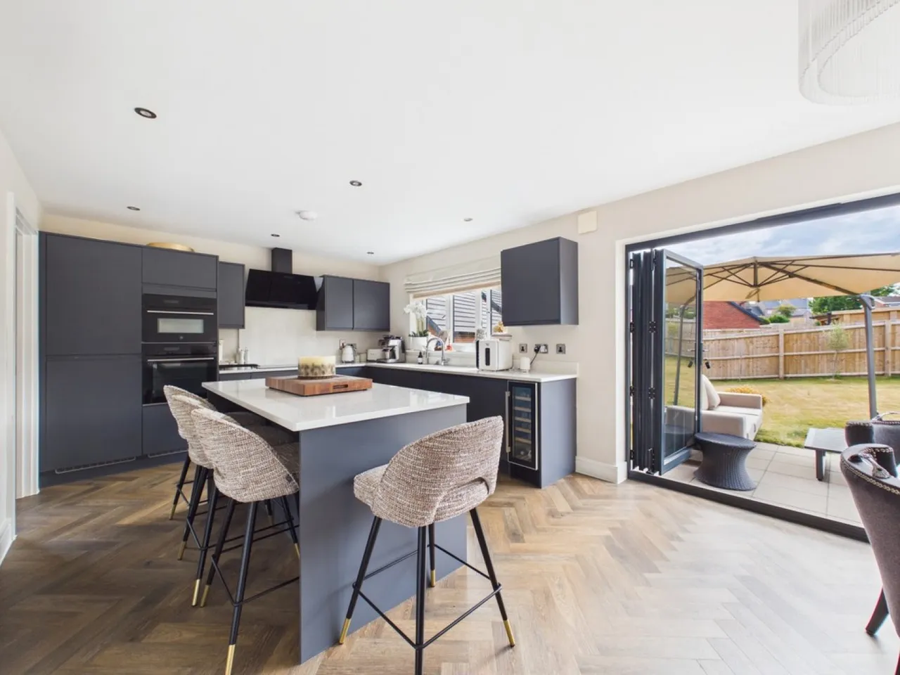 Donvalley Crescent, photo 11