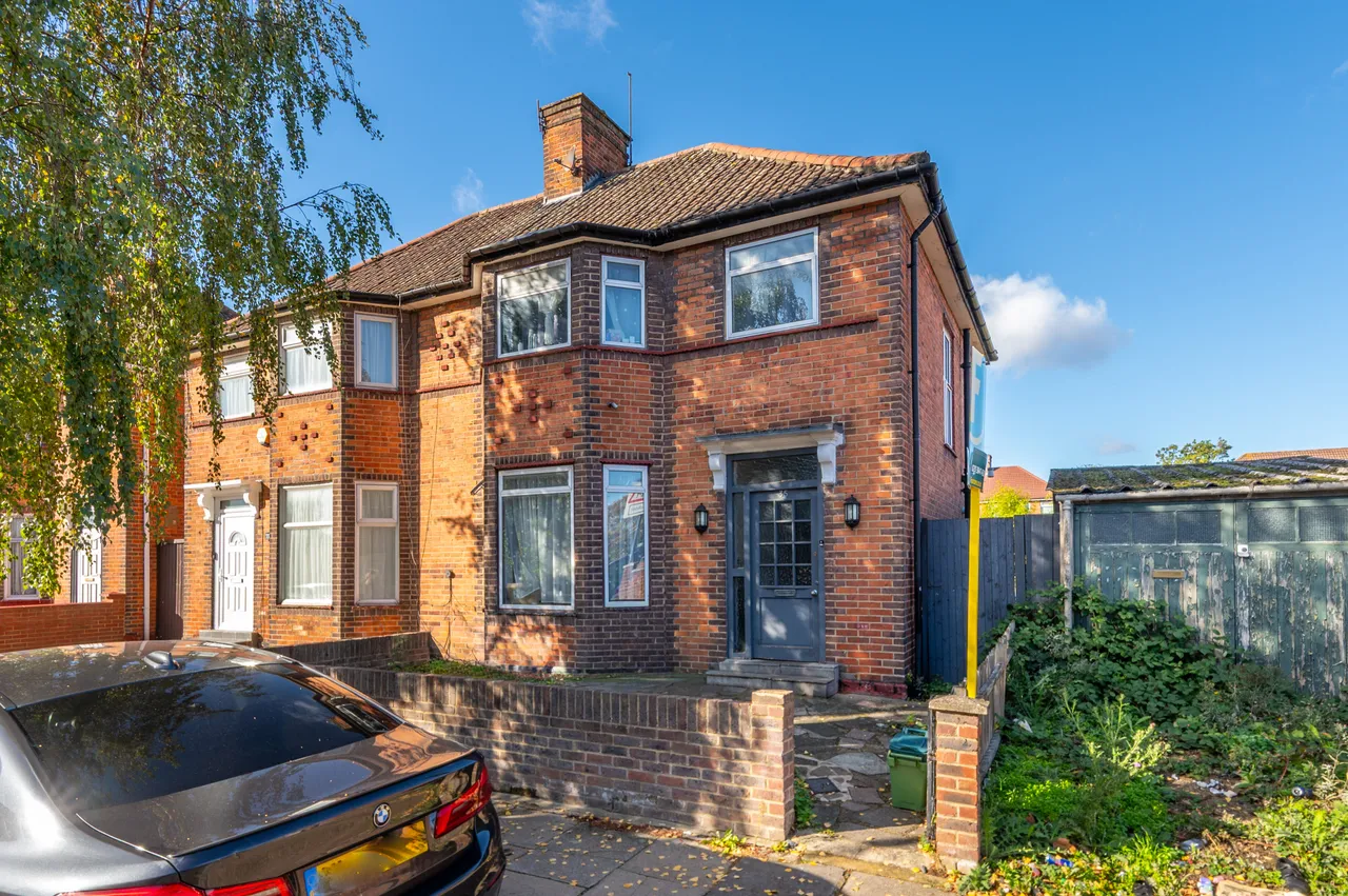 3 bed house for sale, Wembley, HA9