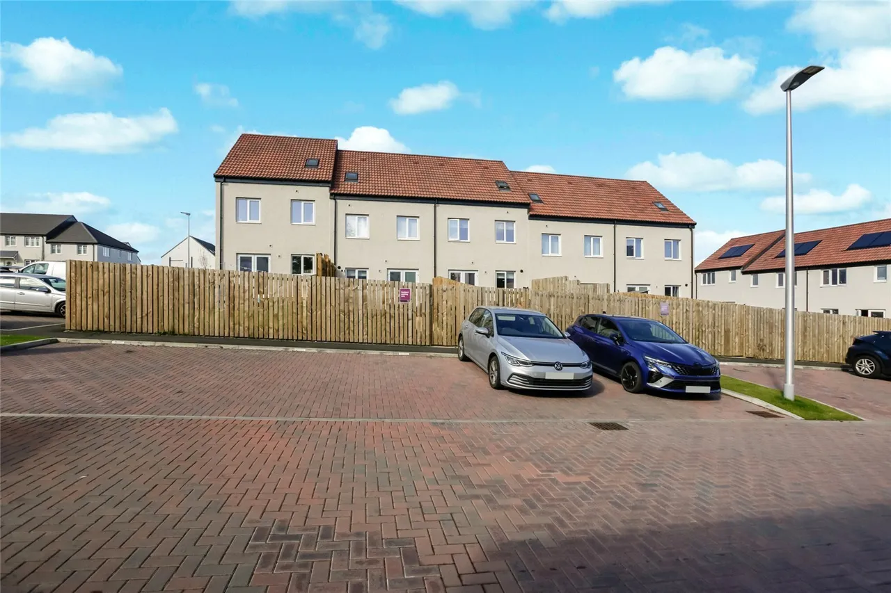 Colquhoun Crescent, Armadale, West Lothian, EH48, photo 21