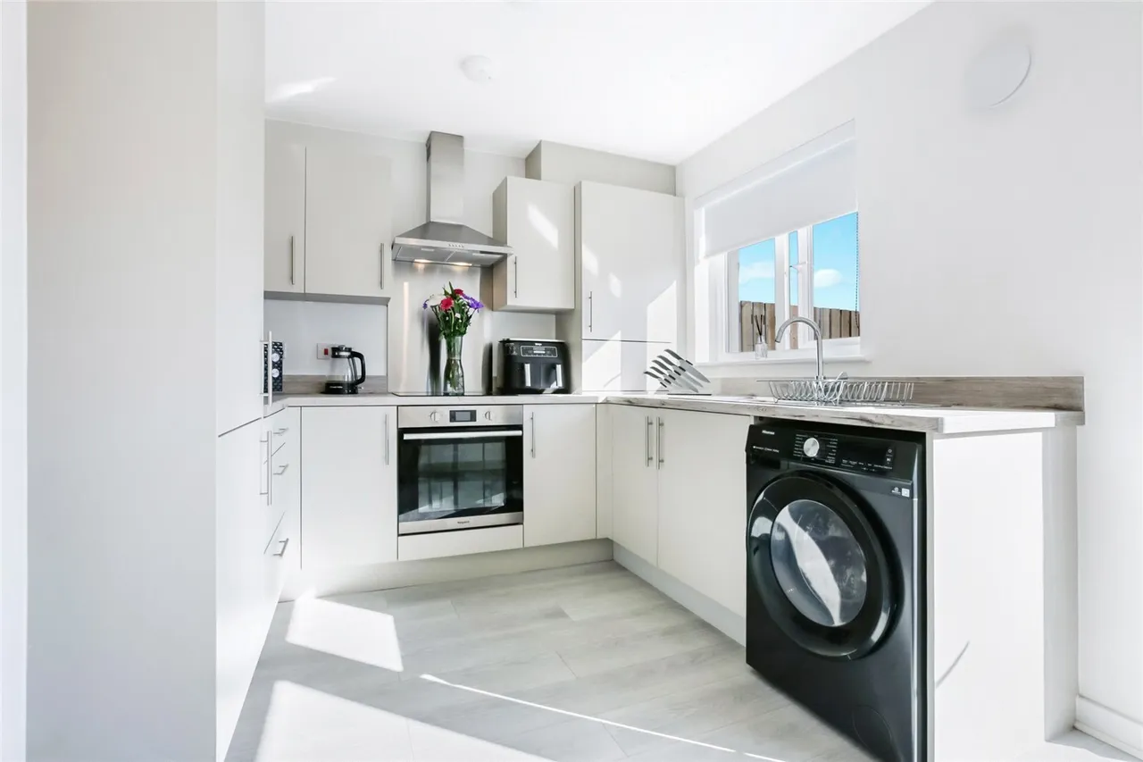 Colquhoun Crescent, Armadale, West Lothian, EH48, photo 4