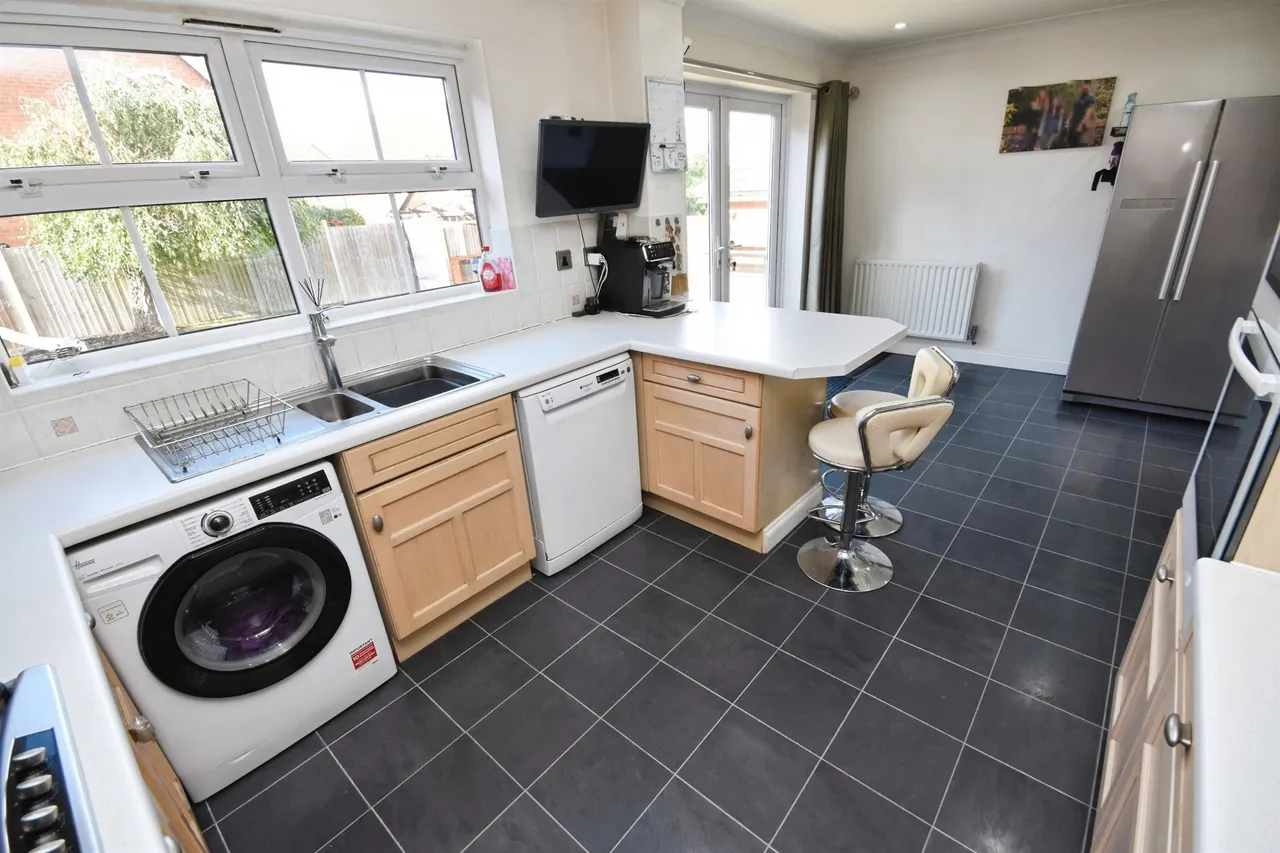 Bridport Way, Braintree, CM7, photo 9