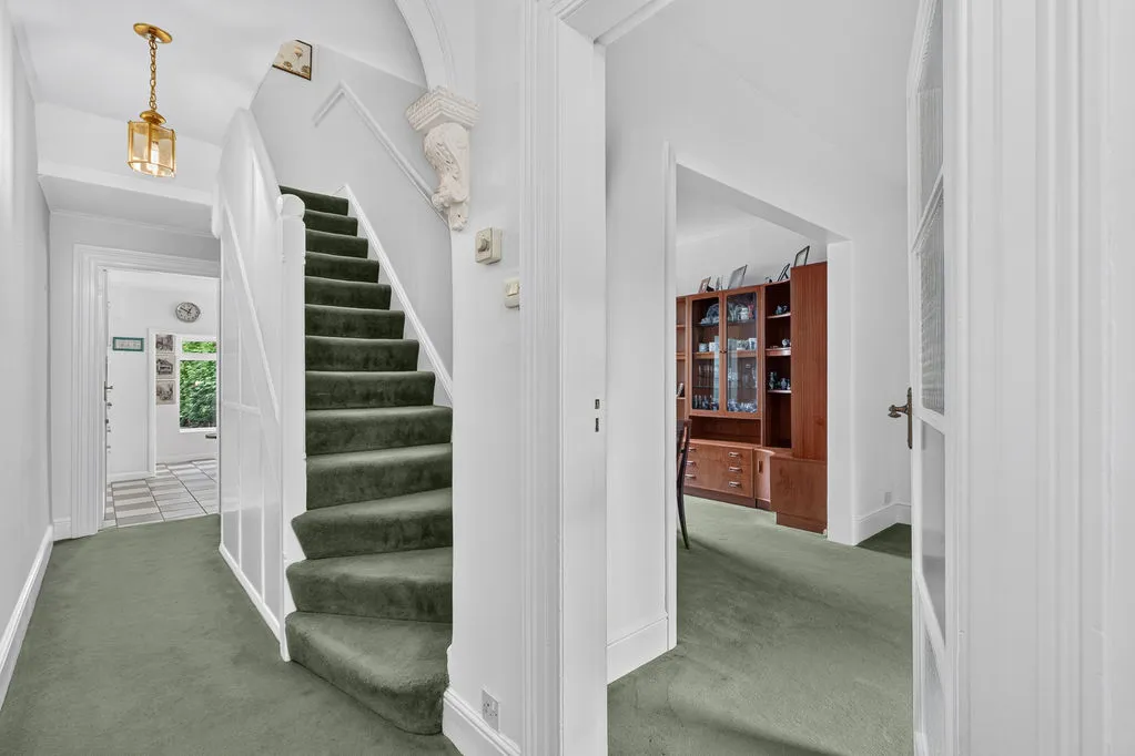 Laburnum Road, Chertsey, KT16, photo 7