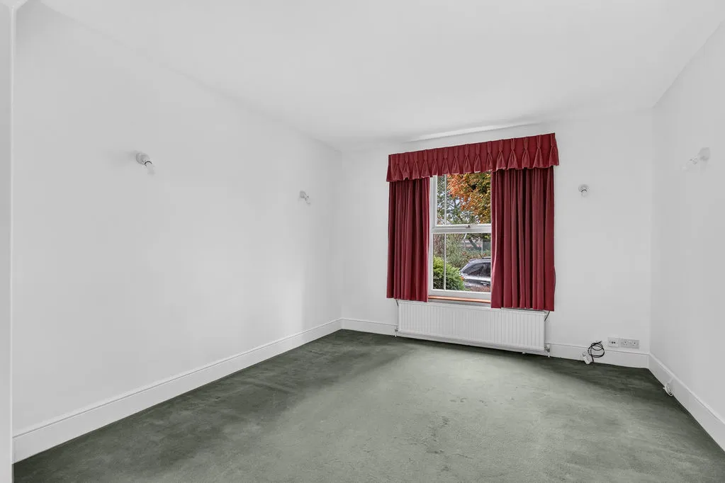 Laburnum Road, Chertsey, KT16, photo 5