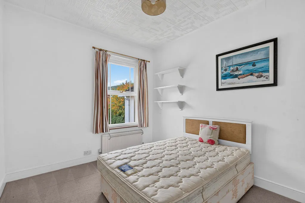 Laburnum Road, Chertsey, KT16, photo 8