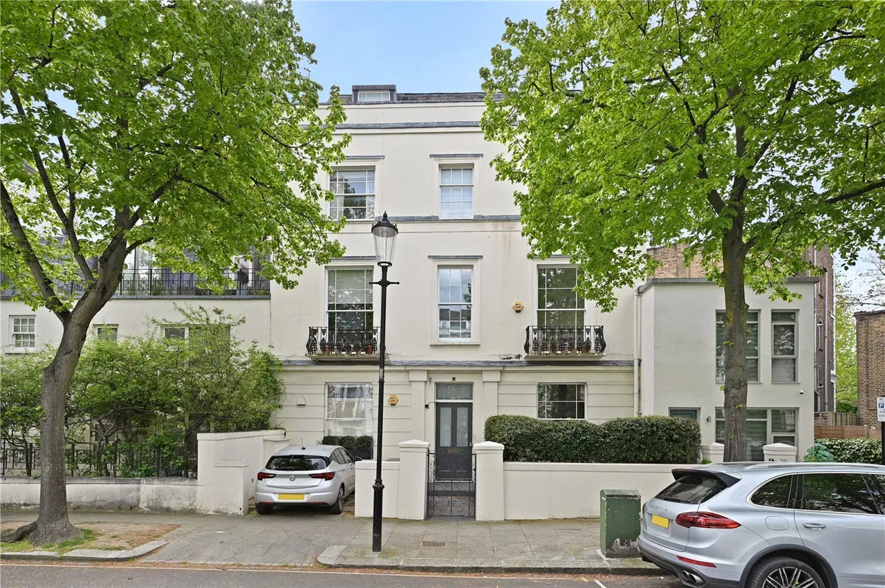 2 bed flat to rent — Pembridge Place, London, W2