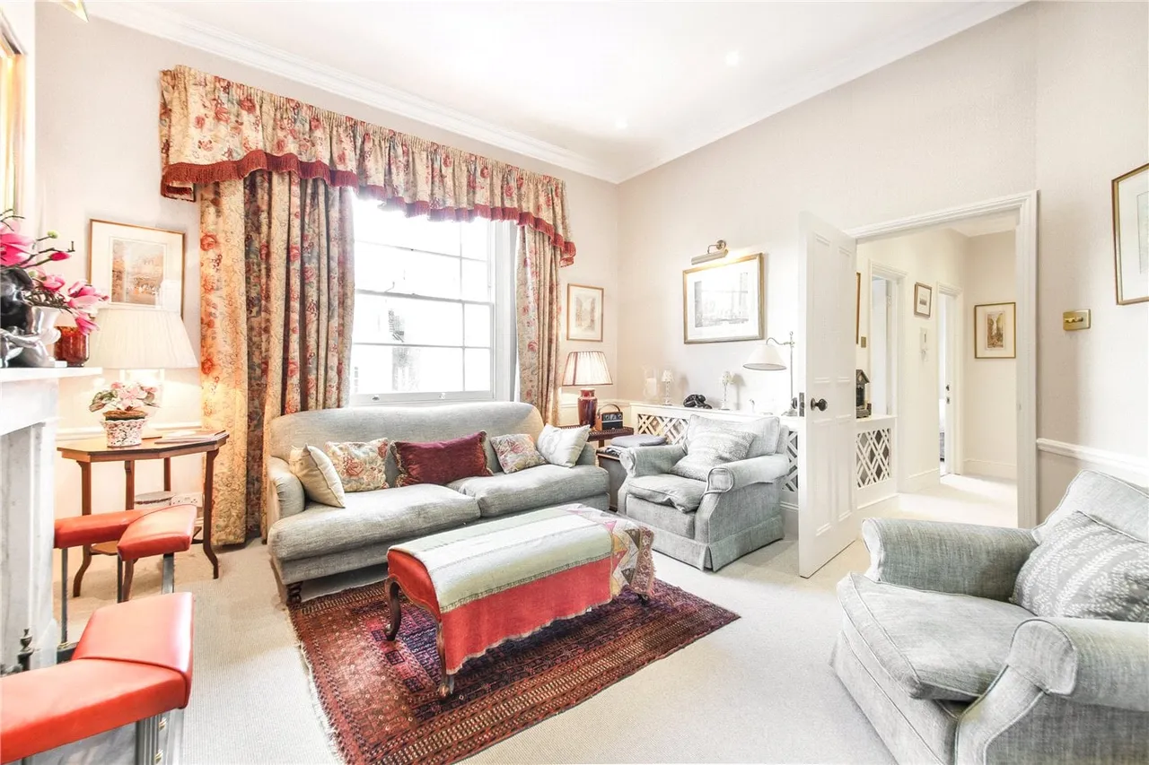 Pembridge Place, London, W2, photo 3