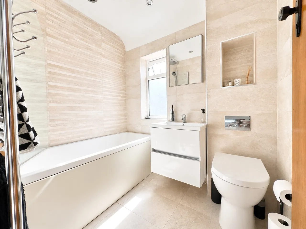 Ridgewood Drive, Pensby, CH61, photo 12