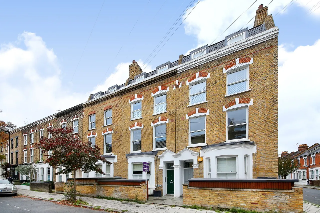 2 bed flat for sale, Concanon Road, Brixton, SW2