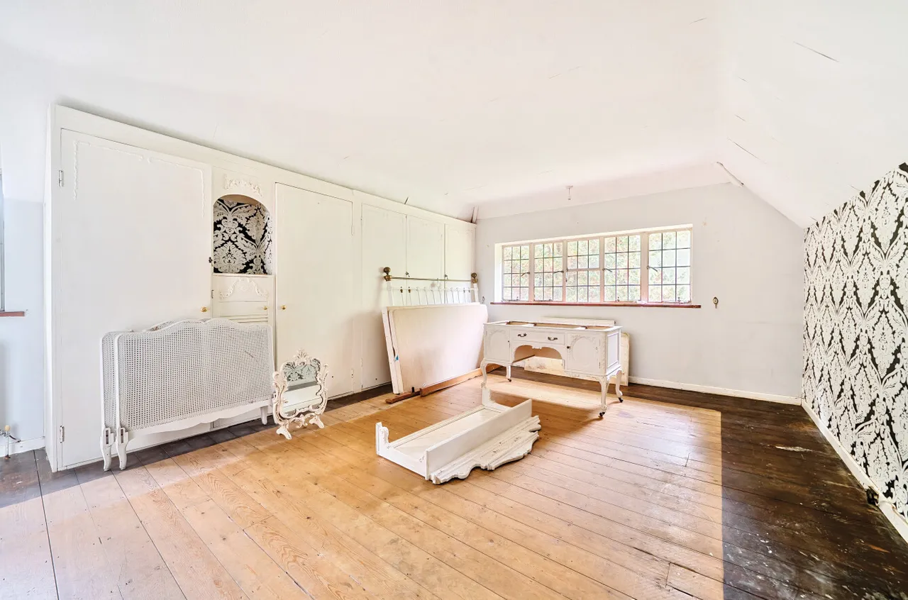 Crawley Hill, Camberley, Surrey, GU15 2BY, photo 6