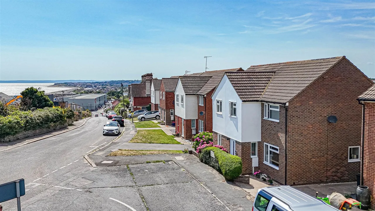 Essenden Road, St. Leonards-On-Sea, photo 21