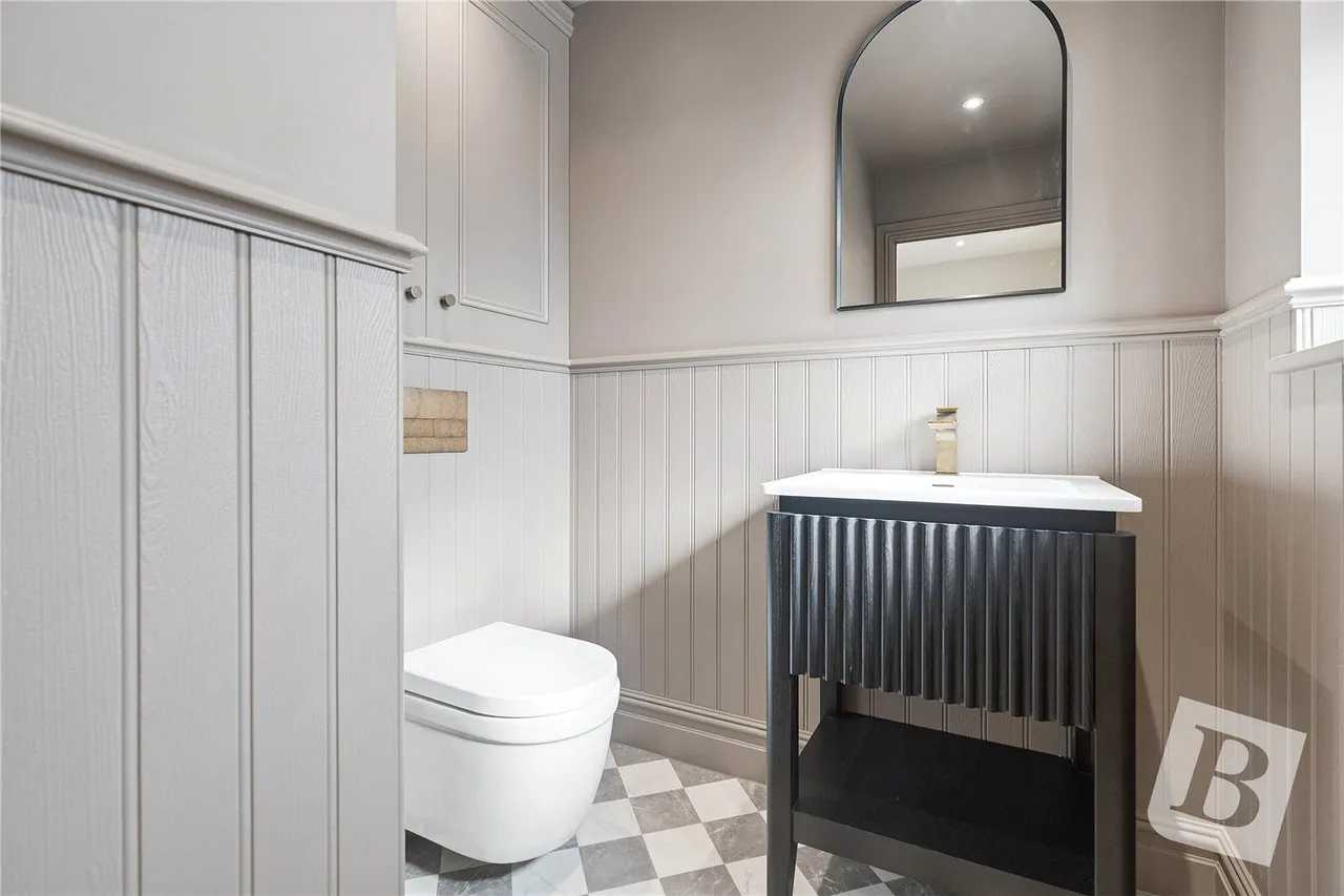 Highview Gardens, Upminster, RM14, photo 6
