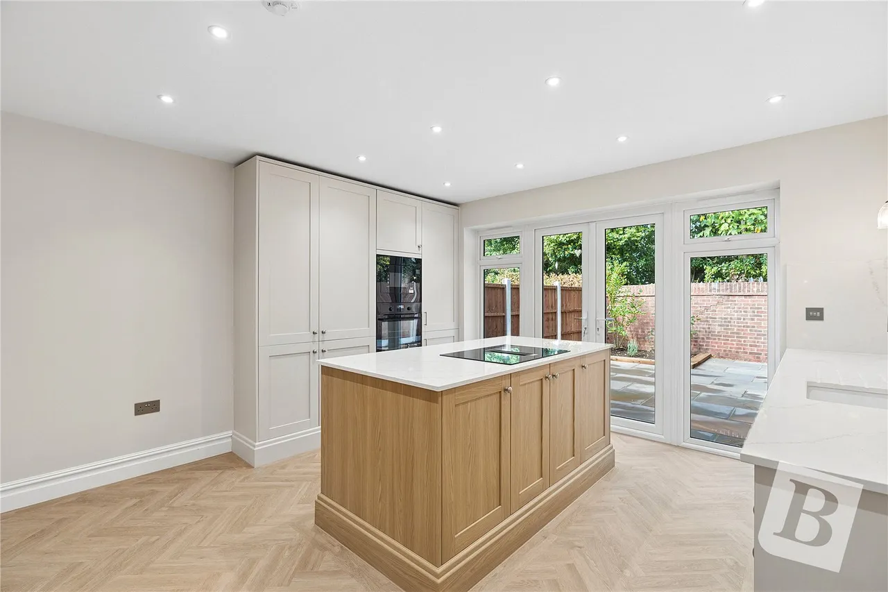 Highview Gardens, Upminster, RM14, photo 3