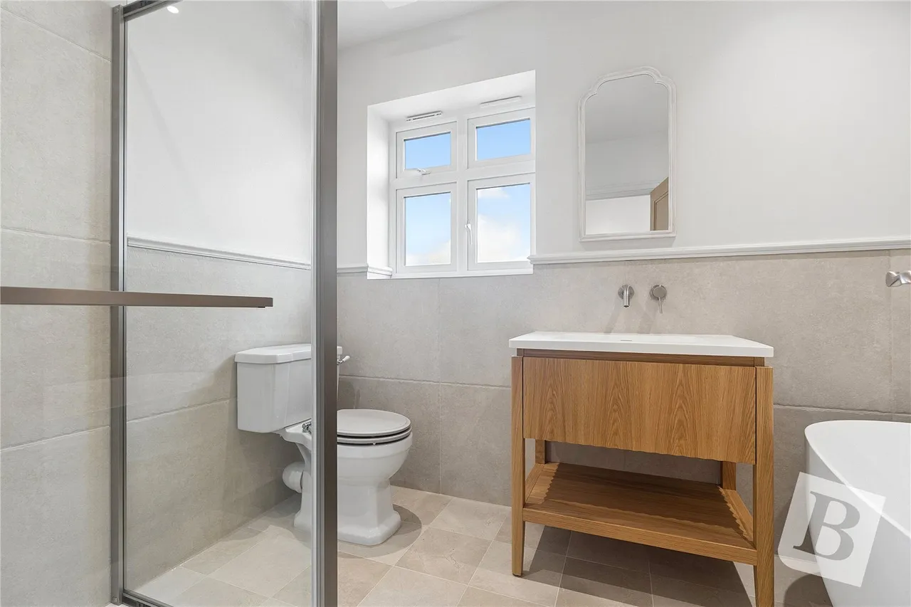 Highview Gardens, Upminster, RM14, photo 10
