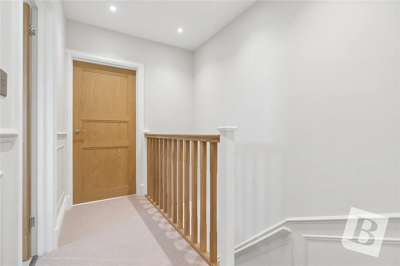 Highview Gardens, Upminster, RM14, photo 7
