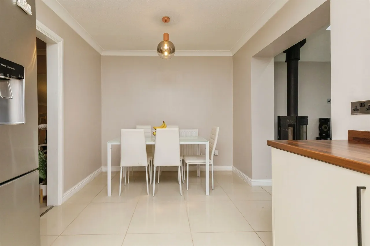 Lavender Close, Thornbury, BS35, photo 8