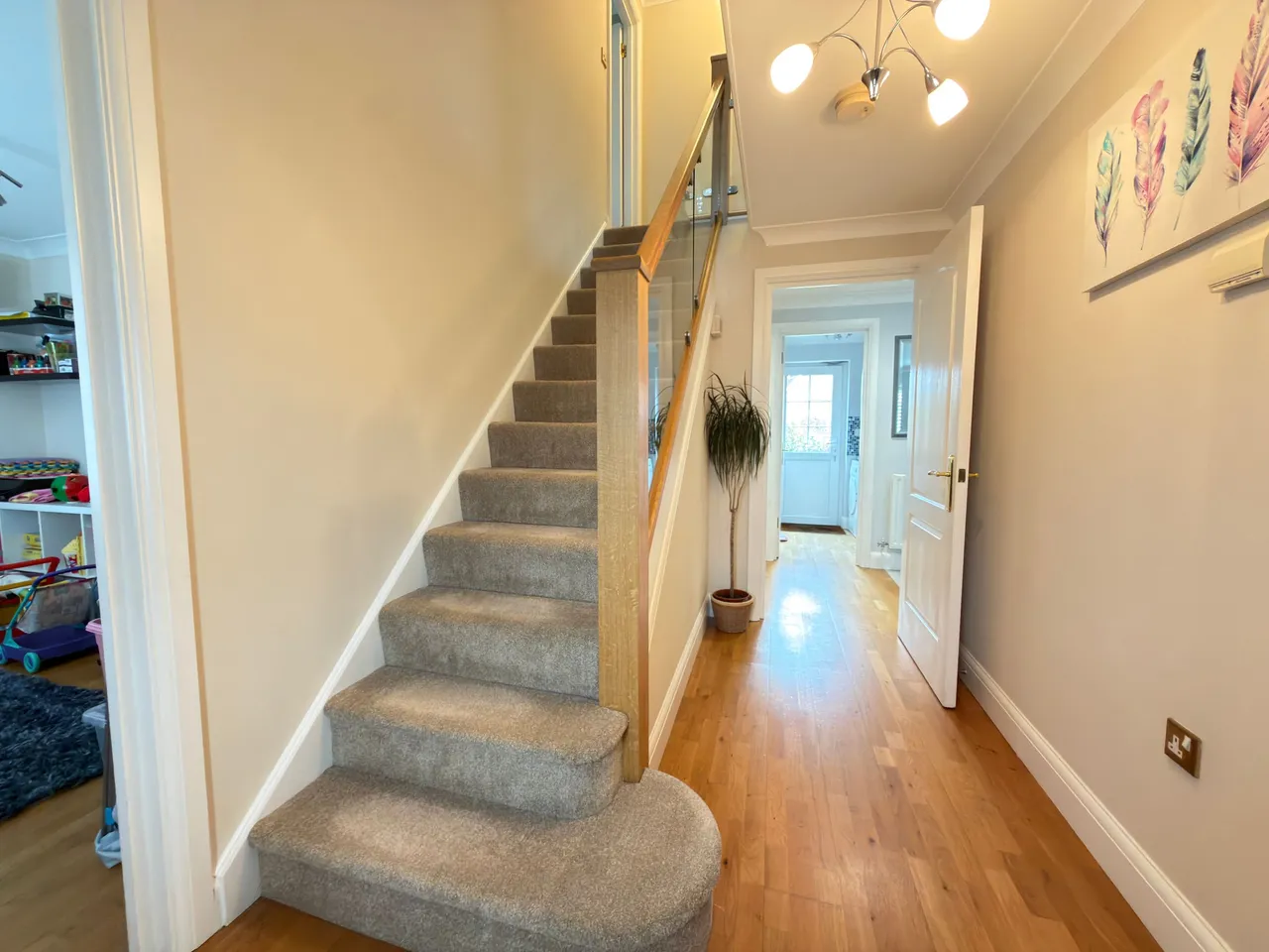 Willetts Way, Loxwood, RH14, photo 5