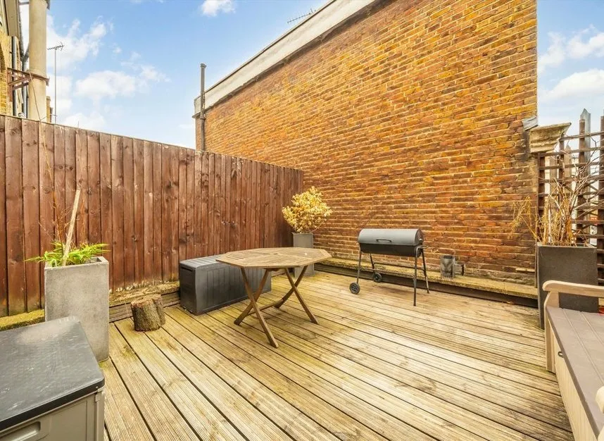 Shepherds Bush Road, Shepherds Bush, W6, photo 5