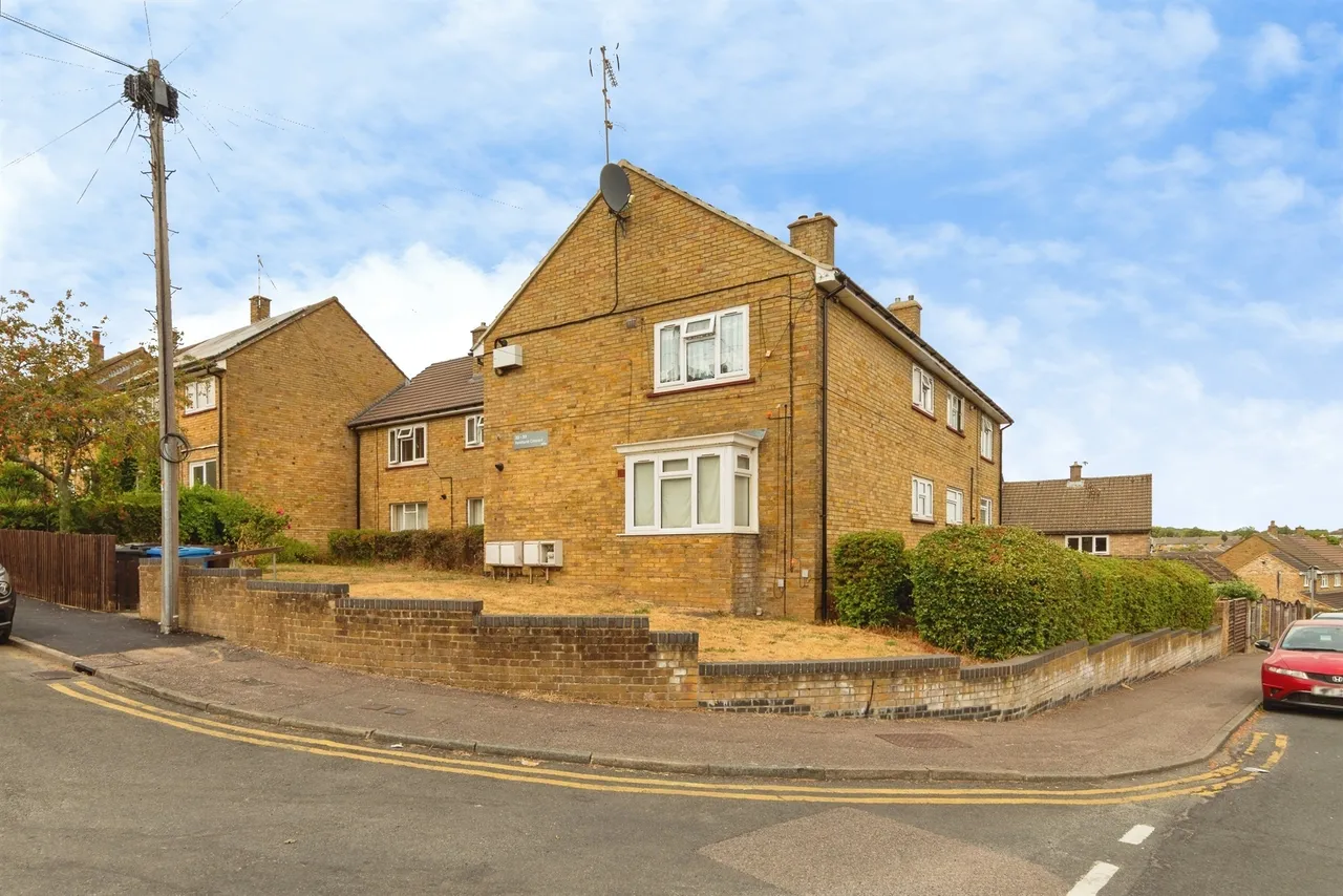 Pankhurst Crescent, Chells, SG2, photo 10