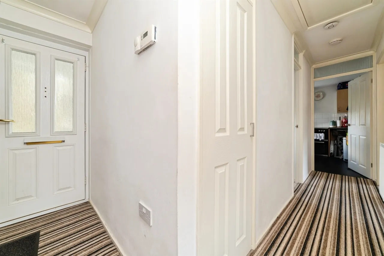 Pankhurst Crescent, Chells, SG2, photo 8
