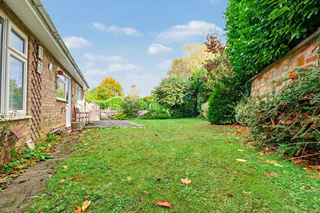 Cannam Close, Middleton, LE16, photo 16