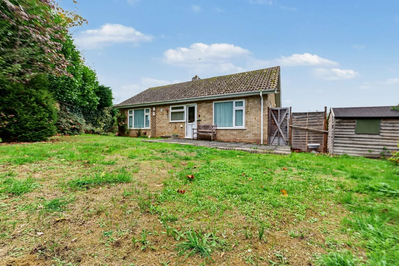 Cannam Close, Middleton, LE16, photo 17