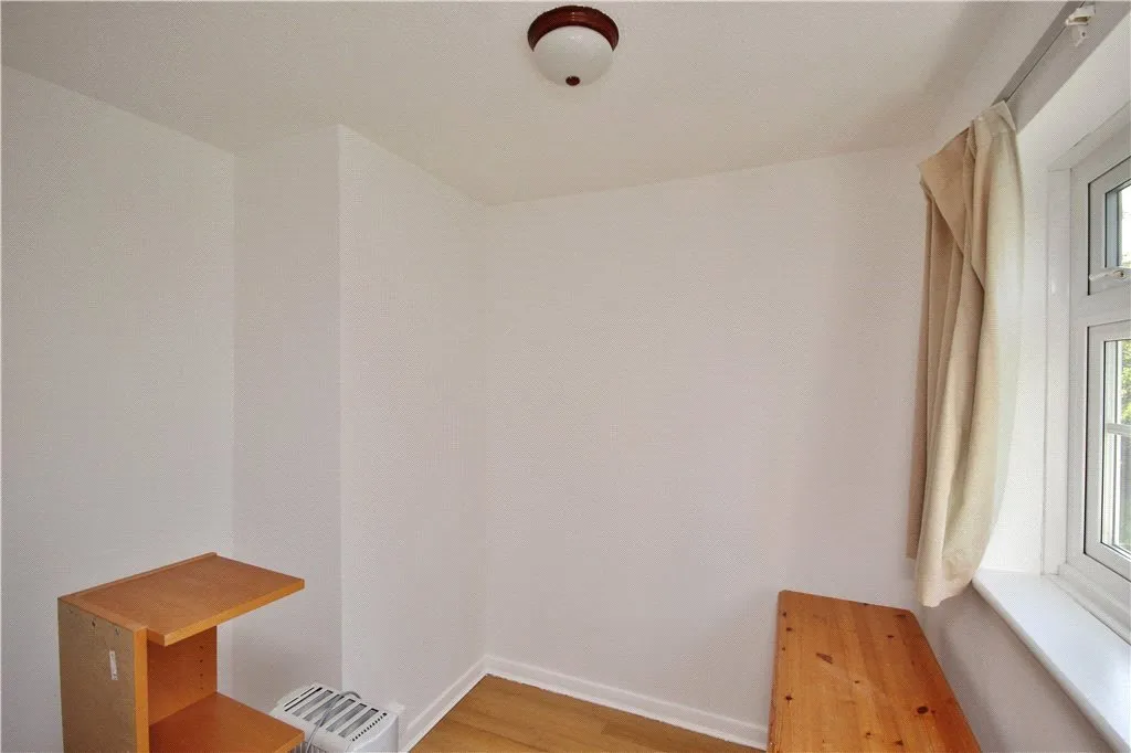 Lower Edgeborough Road, Guildford, GU1, photo 7