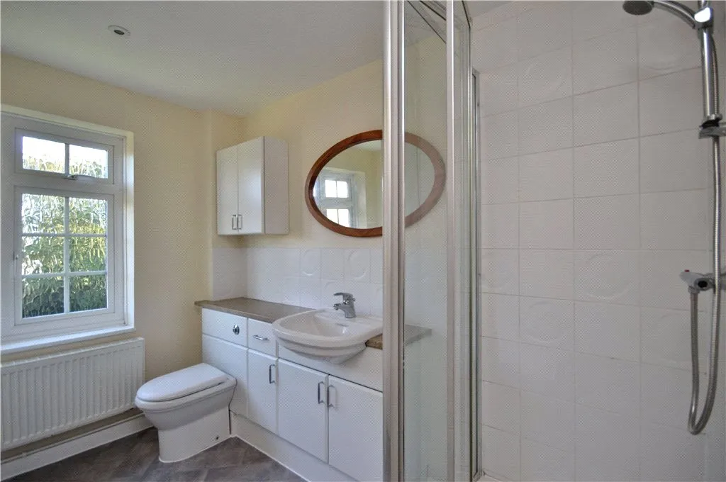 Lower Edgeborough Road, Guildford, GU1, photo 8