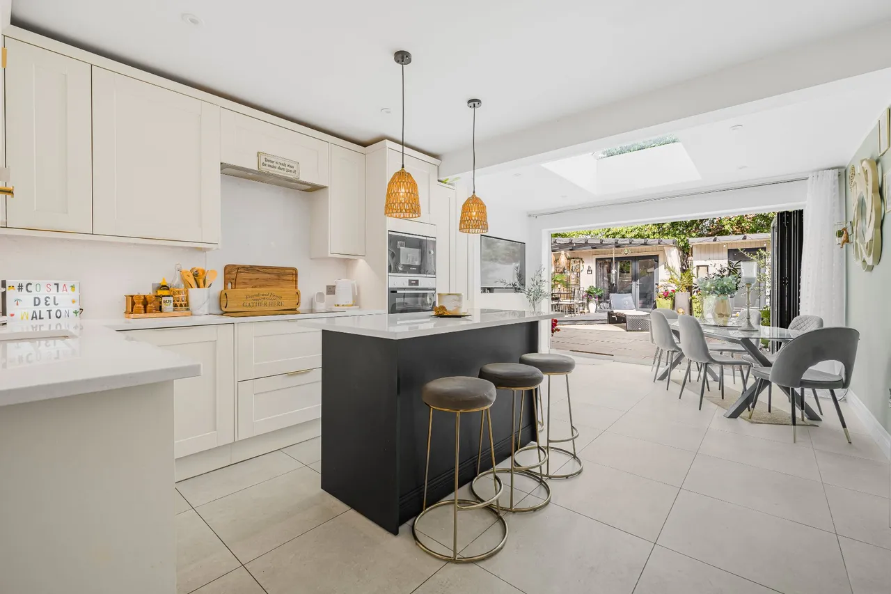 3 bed house for sale, Thamesmead, Walton On Thames, KT12