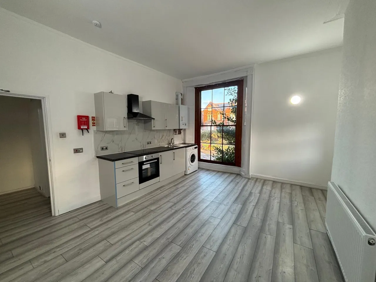 2 bed flat to rent, The Elms, DE22
