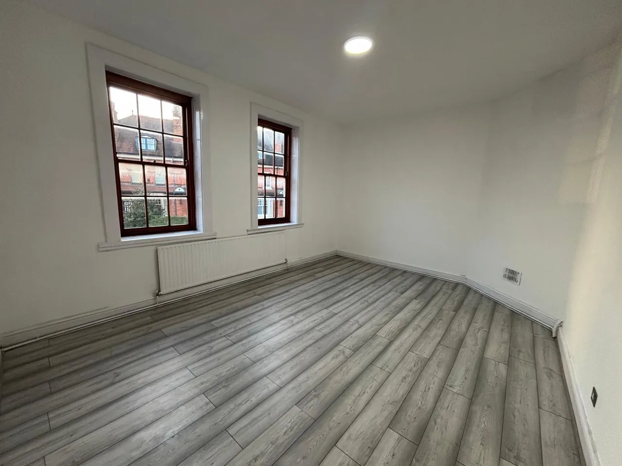 The Elms, DE22, photo 3