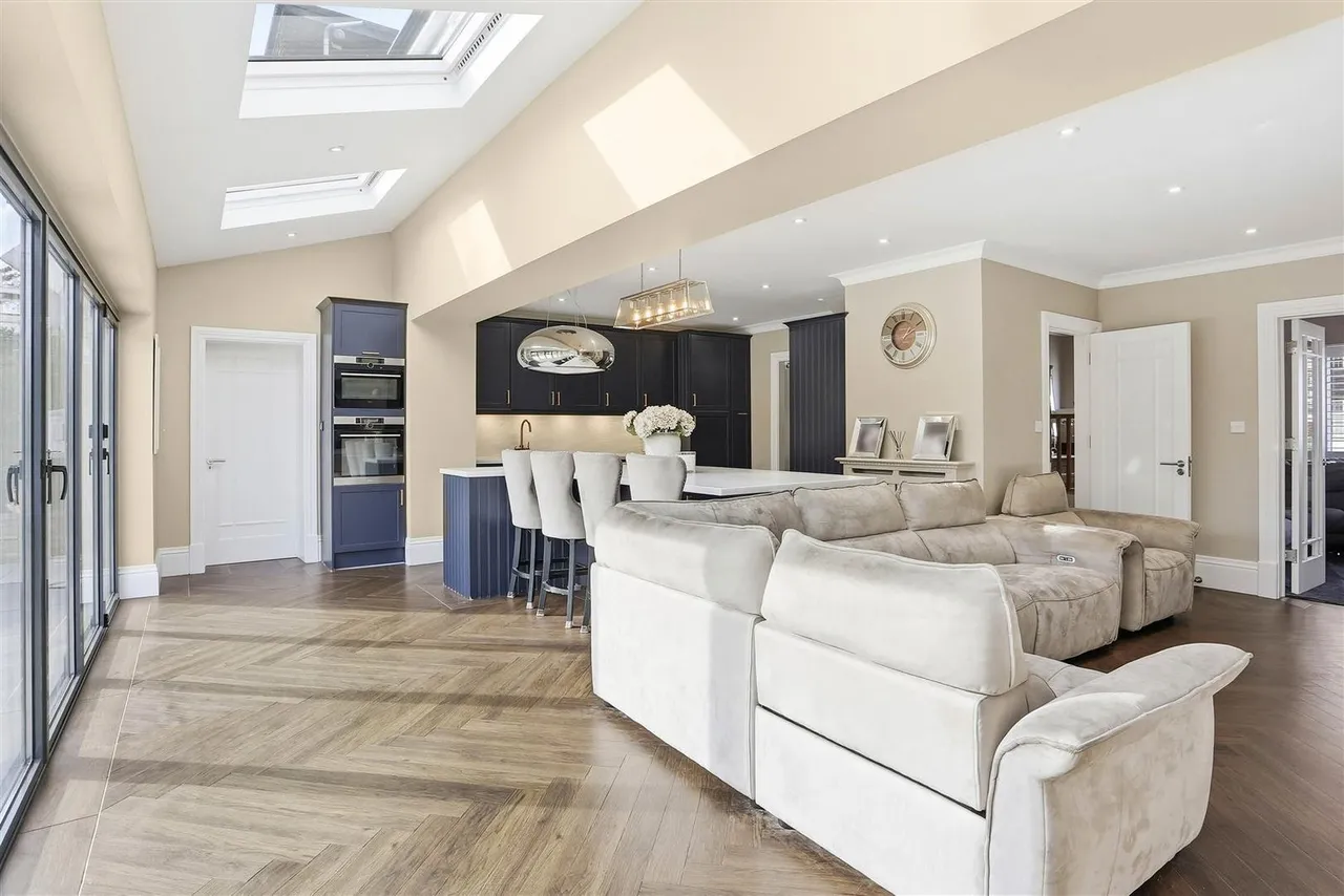South Drive, South Cheam, SM2, photo 13