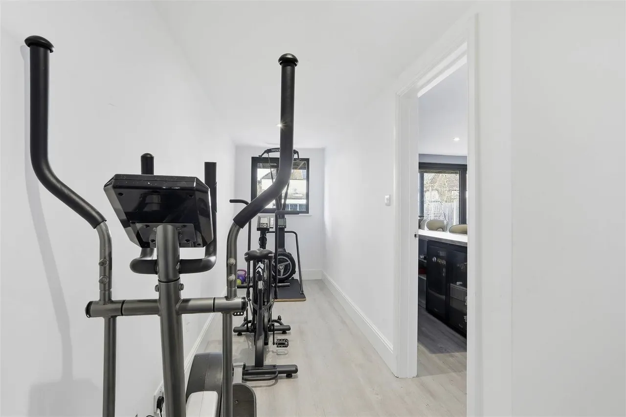 South Drive, South Cheam, SM2, photo 21