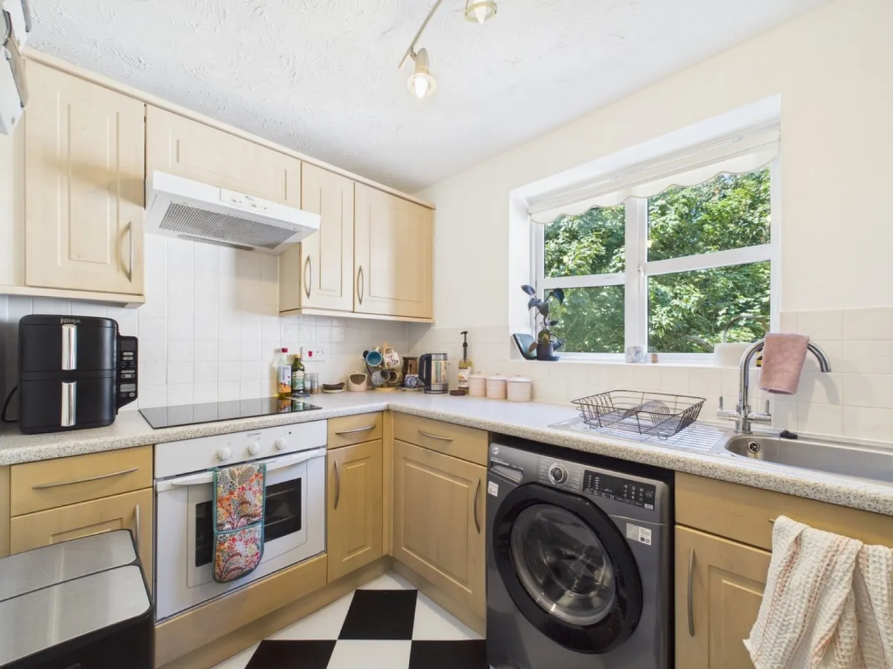 Sylvan Court, Fitzroy Road, Stoke, Plymouth, photo 4