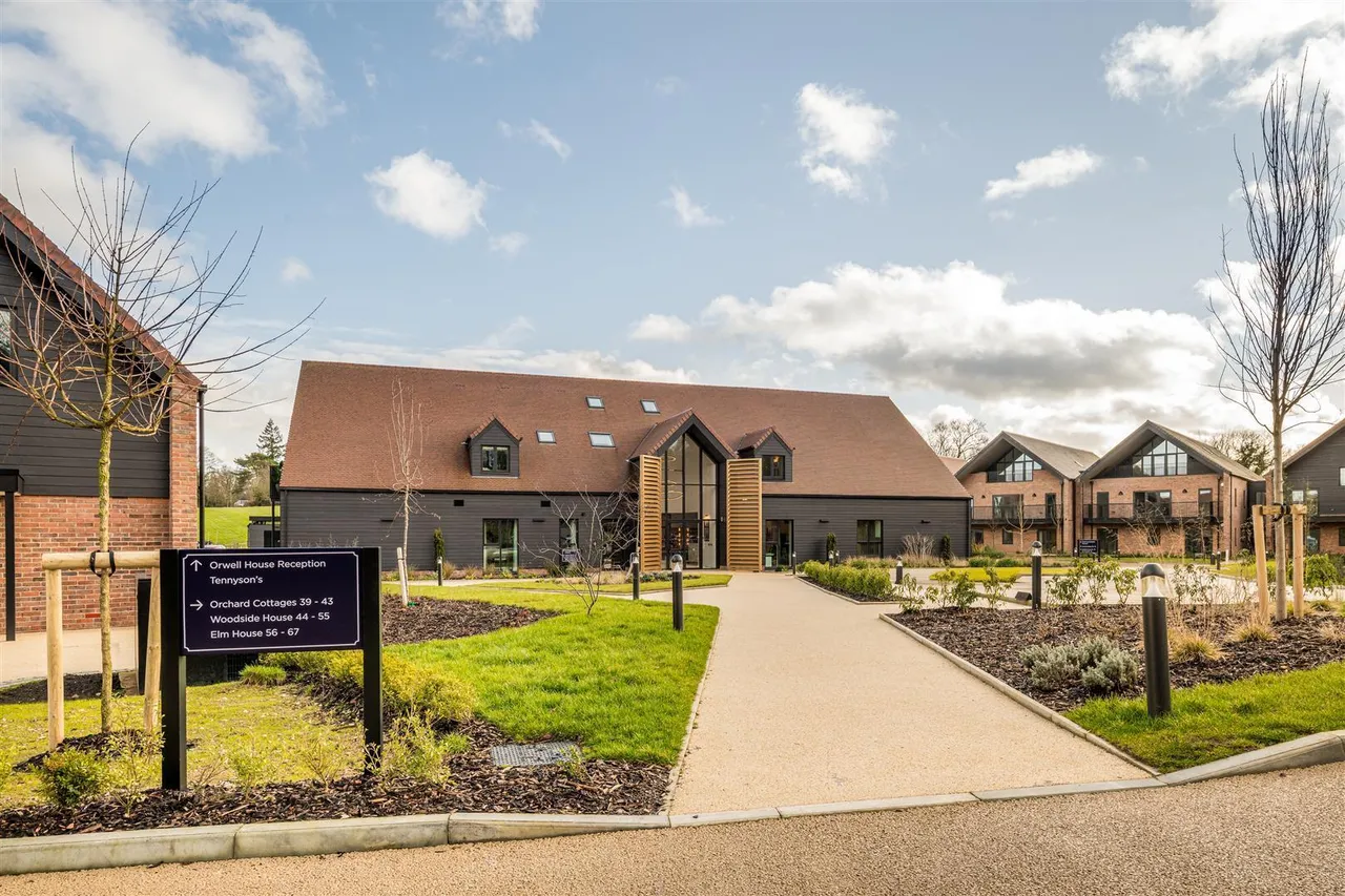 Meadow Chase, Henley-On-Thames, RG9, photo 11