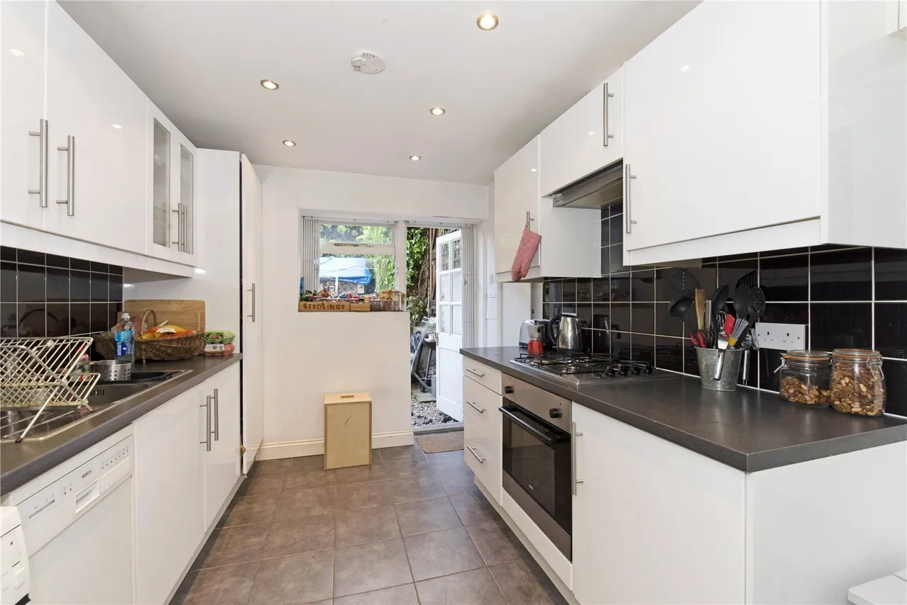 Leighton Road, London, NW5, photo 2