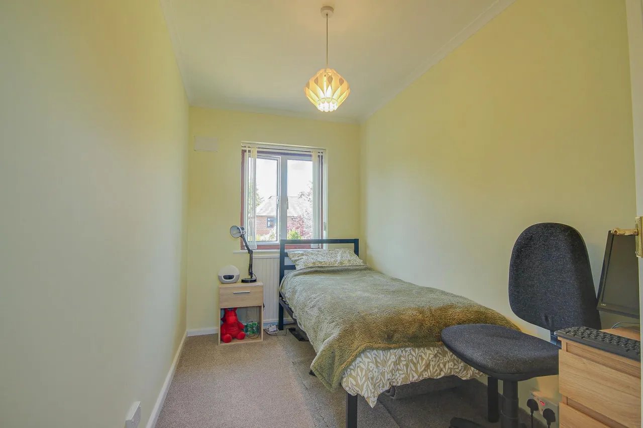Estcourt Close, Longlevens, Gloucester, GL1, photo 10