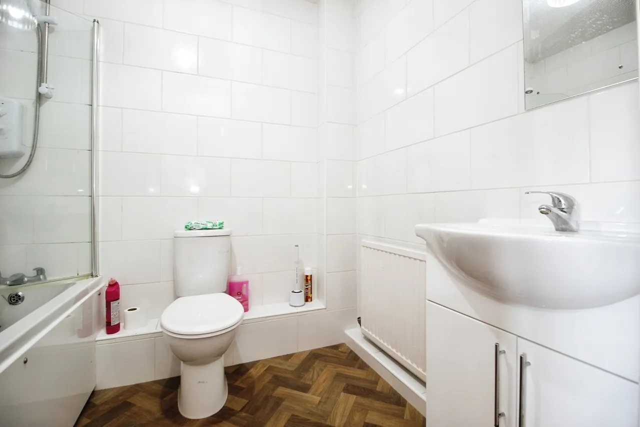 Meadow Croft, Outwood, Wakefield, West Yorkshire, WF1, photo 14