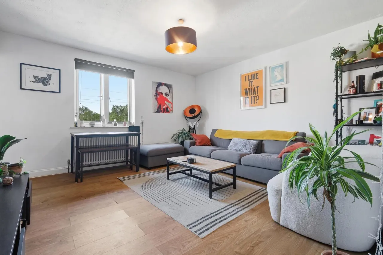 2 bed flat for sale — Grange Park Road, Leyton, E10