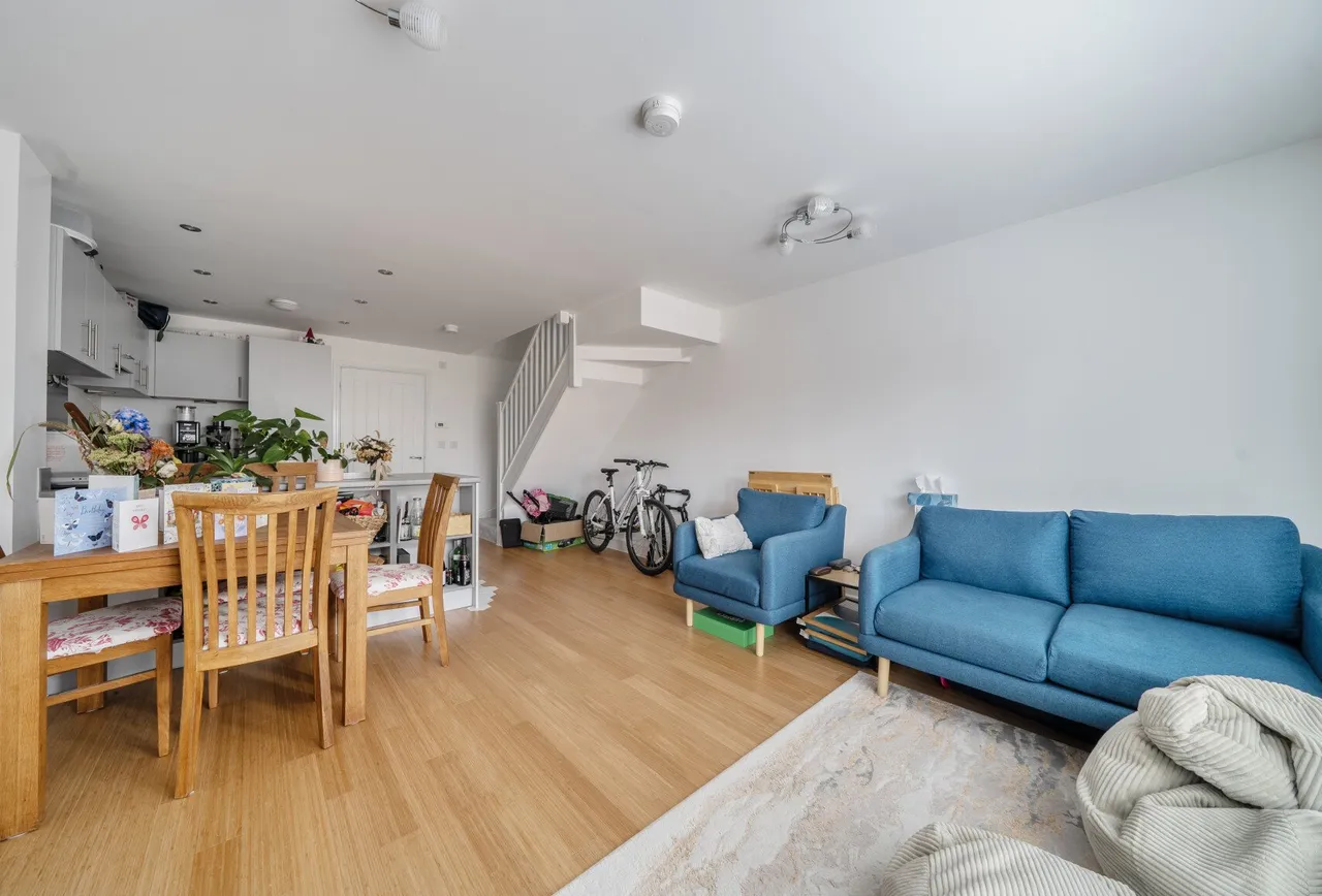 Churchill Drive, Gloucestershire, Innsworth, GL3 1FP, photo 14