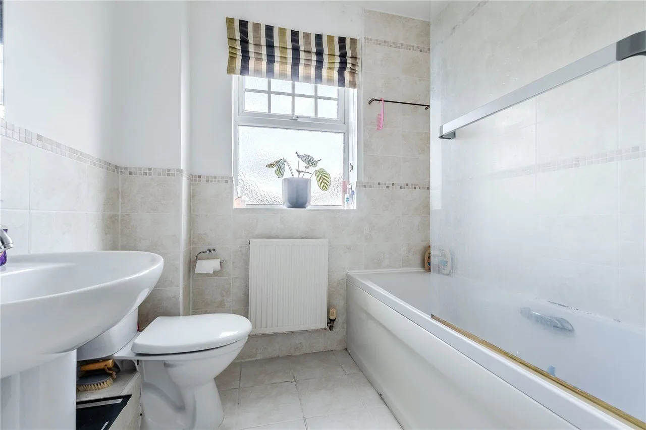 High Royds Drive, Menston, LS29, photo 8
