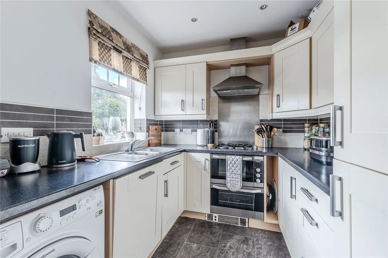High Royds Drive, Menston, LS29, photo 3