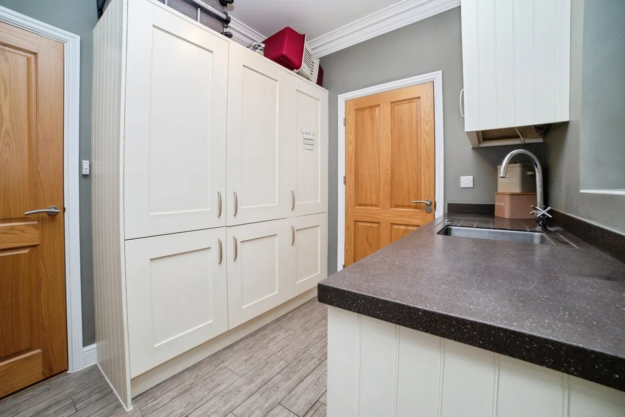 New Park Lane, Mansfield, Nottinghamshire, NG18, photo 19