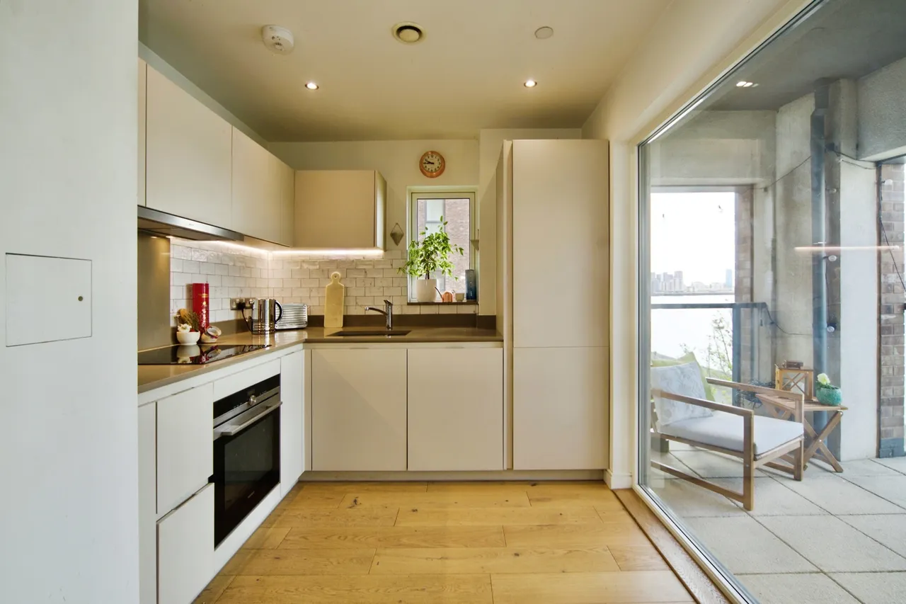 35 Ovex Close, London, photo 8