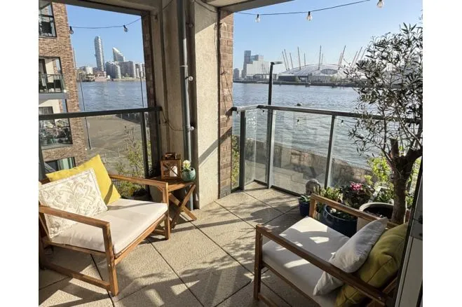 35 Ovex Close, London, photo 2