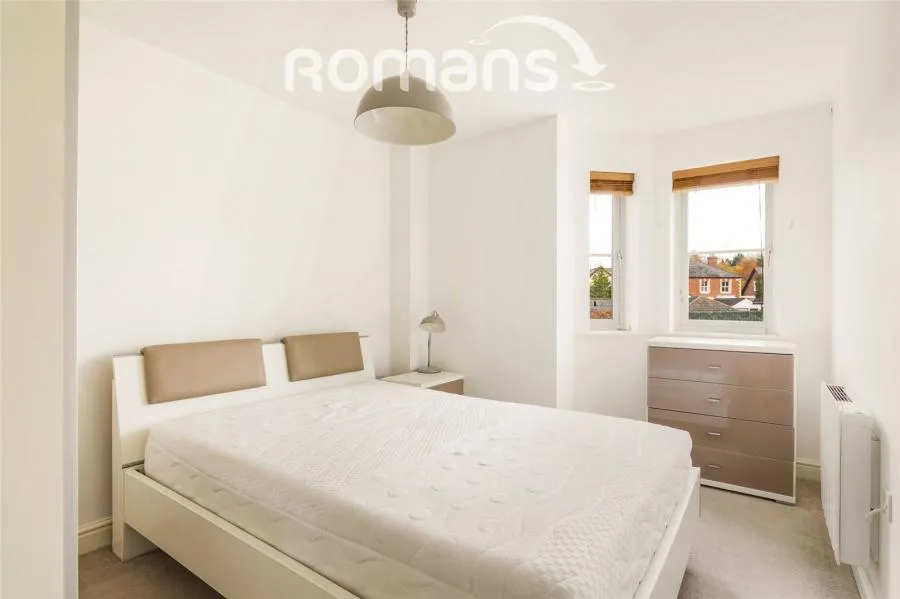 Outfield Crescent, Wokingham, RG40, photo 5
