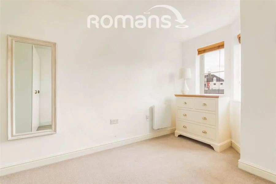 Outfield Crescent, Wokingham, RG40, photo 6