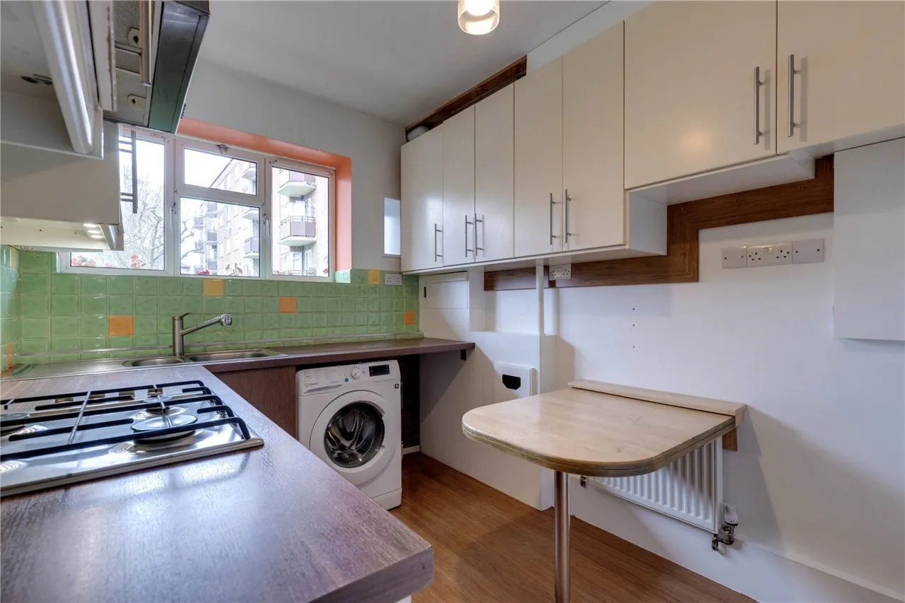 Toland Square, Roehampton, photo 11