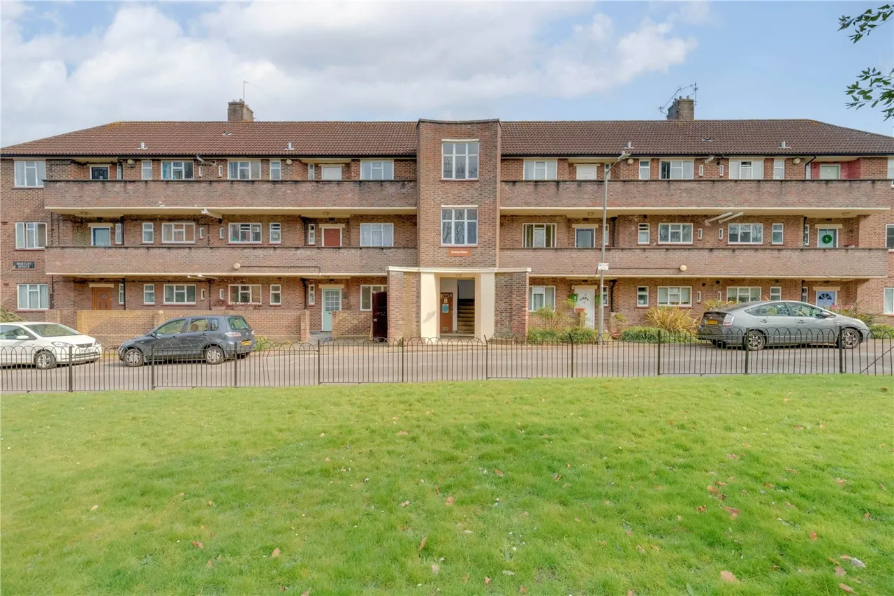 Toland Square, Roehampton, photo 7