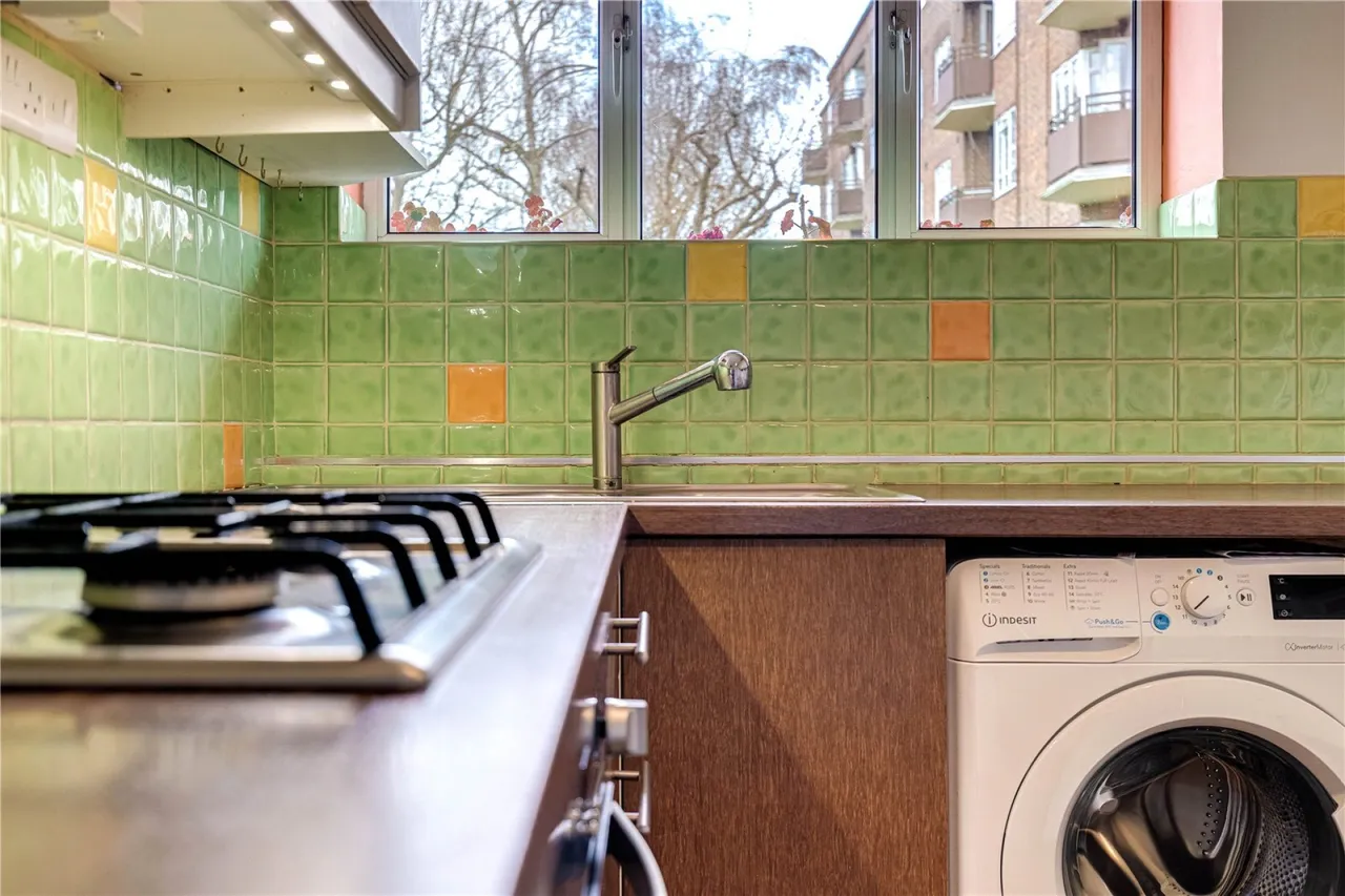 Toland Square, Roehampton, photo 10
