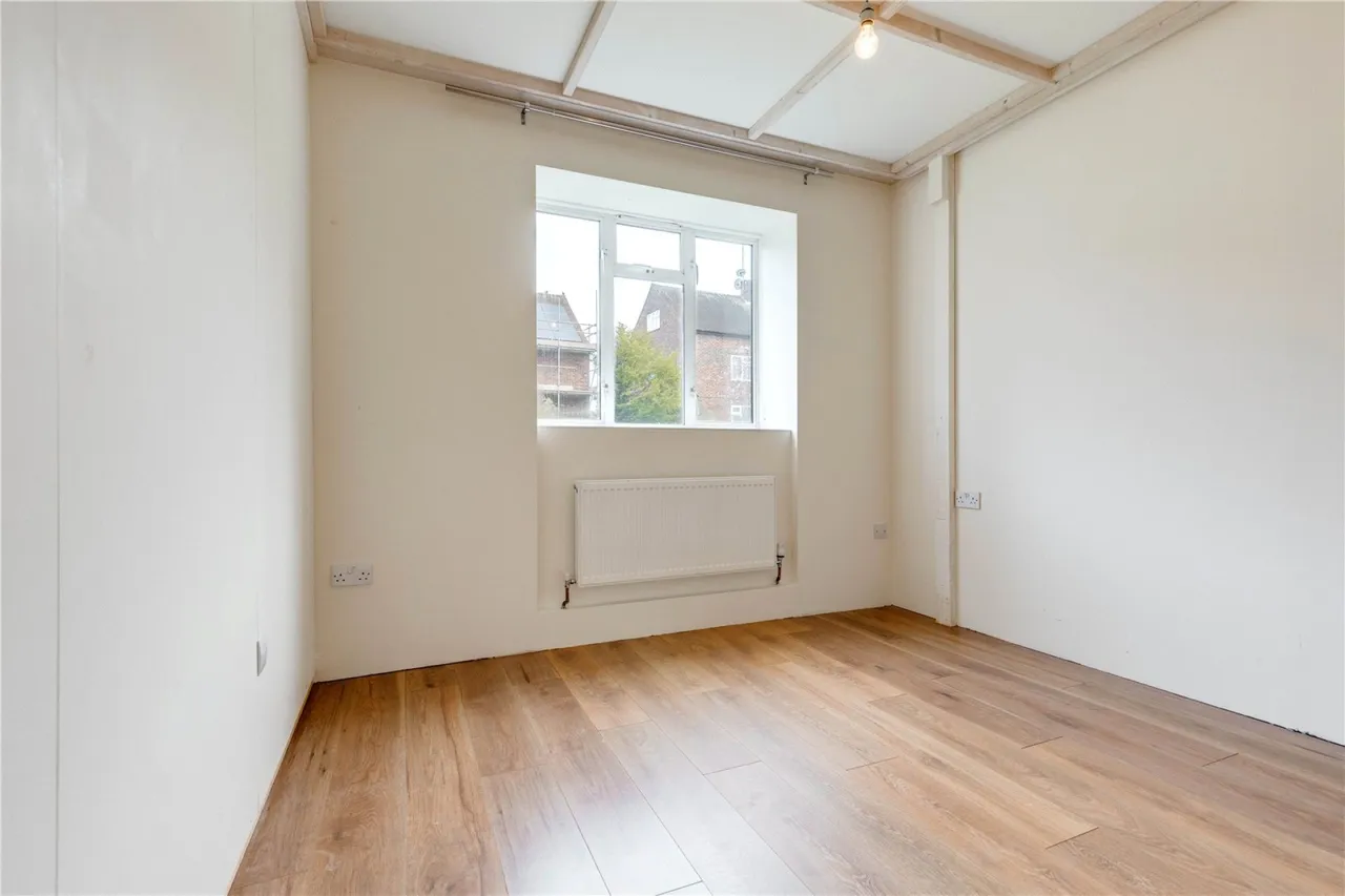 Toland Square, Roehampton, photo 2